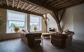 Apartment For 4 People On The 2Nd Floor In The Golden Lion In Goedereede